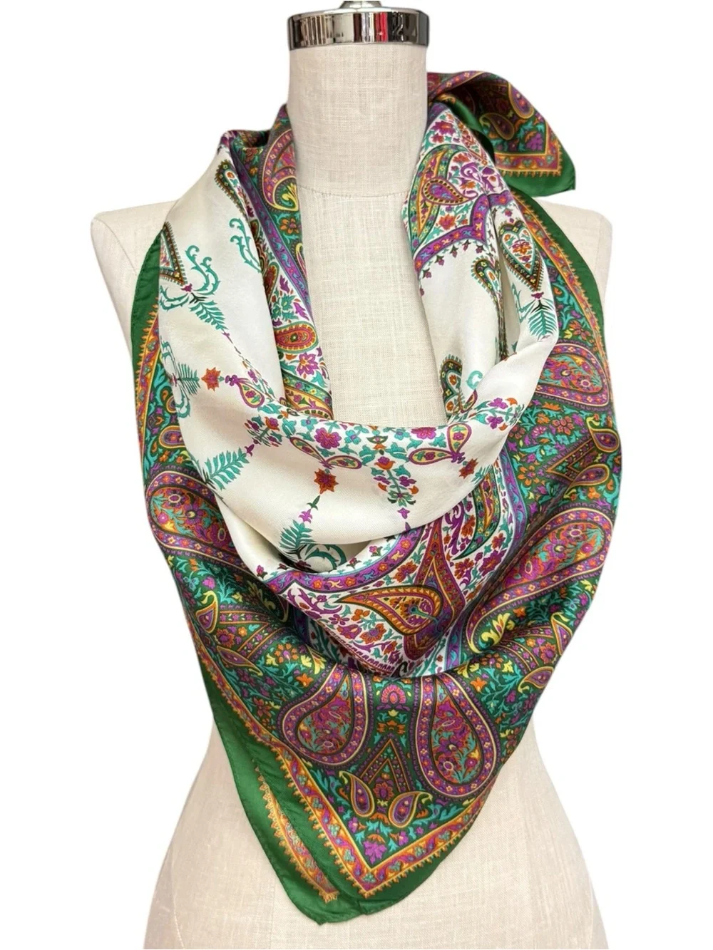 Museum Arts Collection Surimu Silk Paisley Scarf 34x34 Japan Green Floral